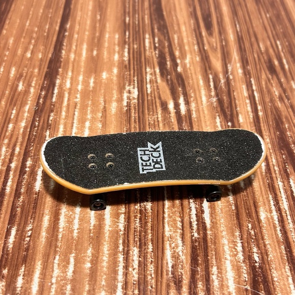Rare Tech Deck  Fingerboard REVIVE Hard To Find - Picture 8 of 11